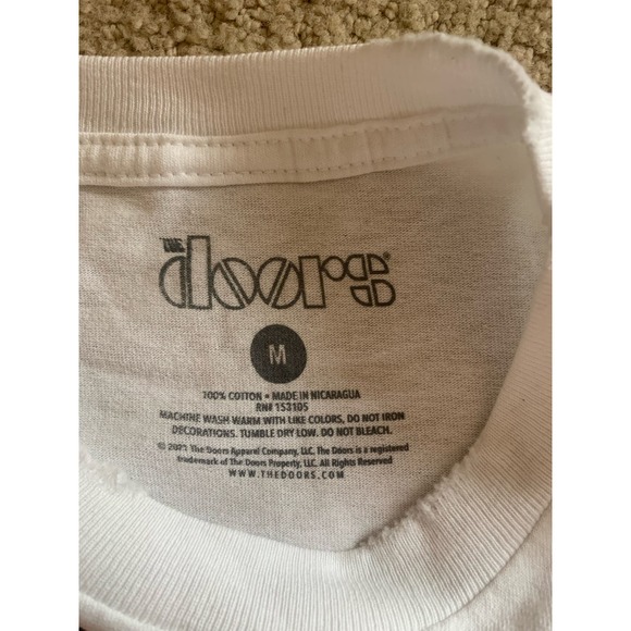 NWT Buckle The Doors White Graphic Tee - Picture 3 of 3